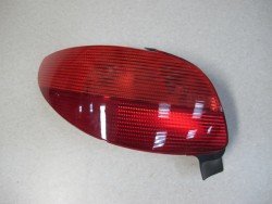 İthal - PEUGEOT 206 SAĞ ARKA STOP LAMBASI ESKİ MODEL İthal - PEUGEOT 206 SAĞ ARKA STOP LAMBASI ESKİ MODEL