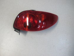 İthal - PEUGEOT 206 SEDAN ARKA STOP SAĞ DUYLU YAN SANAYİ İthal - PEUGEOT 206 SEDAN ARKA STOP SAĞ DUYLU YAN SANAYİ