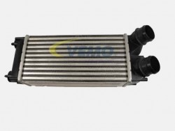 KALE RADYATÖR - PEUGEOT 3008 1.6 HDI INTERCOOLER TURBO RADYATÖRÜ KALE RADYATÖR - PEUGEOT 3008 1.6 HDI INTERCOOLER TURBO RADYATÖRÜ
