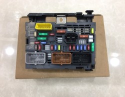 Orjinal - PEUGEOT PARTNER TEPEE MOTOR İÇİ SİGORTA KUTUSU ORJİNAL 2010 - 2015