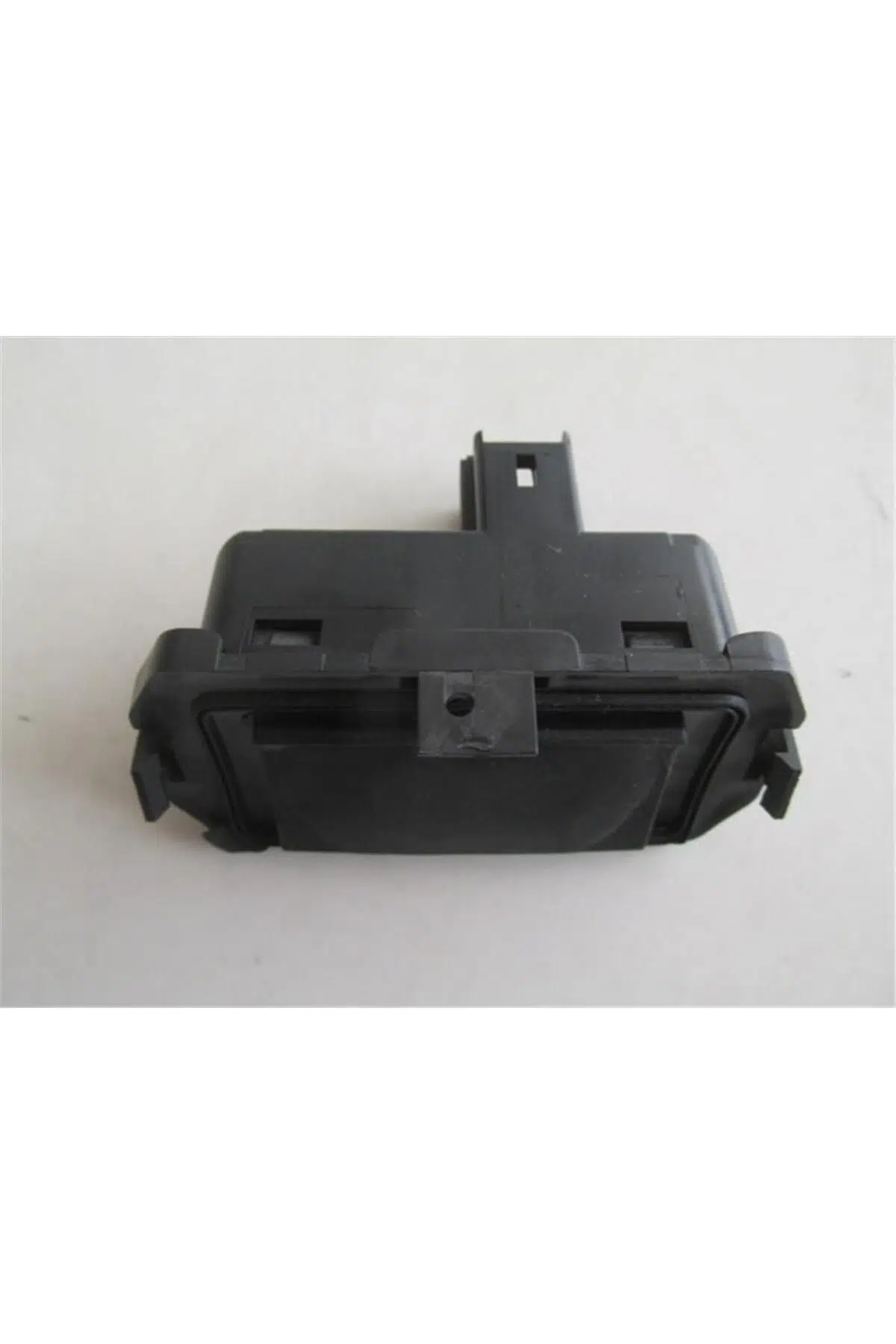 RENAULT LATITUDE 2011-2015 BAGAJ AÇMA DÜĞMESİ (BUTONU) 8200076256 RENAULT LATITUDE 2011-2015 BAGAJ AÇMA DÜĞMESİ (BUTONU) 8200076256
